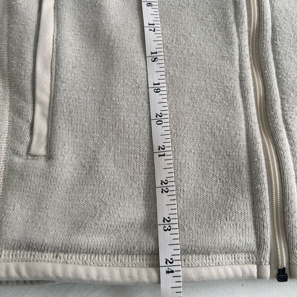 Patagonia Women’s’ Outwear Vest Tan Med - Picture 5 of 6